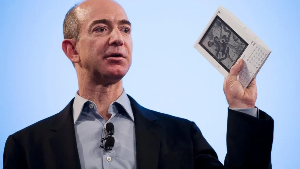 Jeff Bezos hiểu điều gì sẽ xảy ra nếu các công ty không theo kịp nhu cầu của khách hàng (ảnh: ABC News)