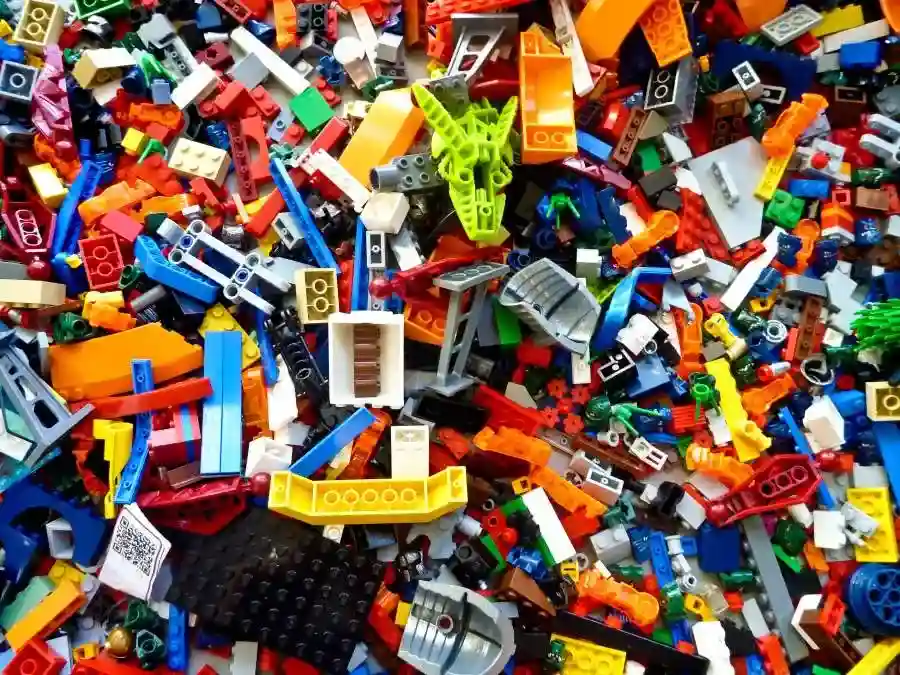 Những miếng lắp ghép luôn là trọng tâm trong chiến lược thương hiệu LEGO (ảnh: egnaro)