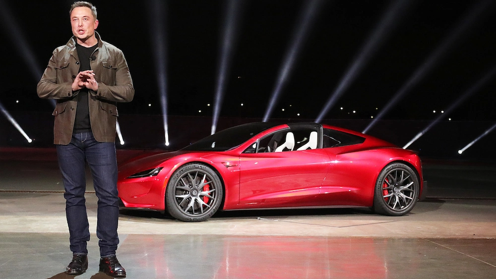 Thật kỳ lạ nếu như Elon Musk cùng với thương hiệu Tesla đi bán xe Hybrid (ảnh: Whatcar).
