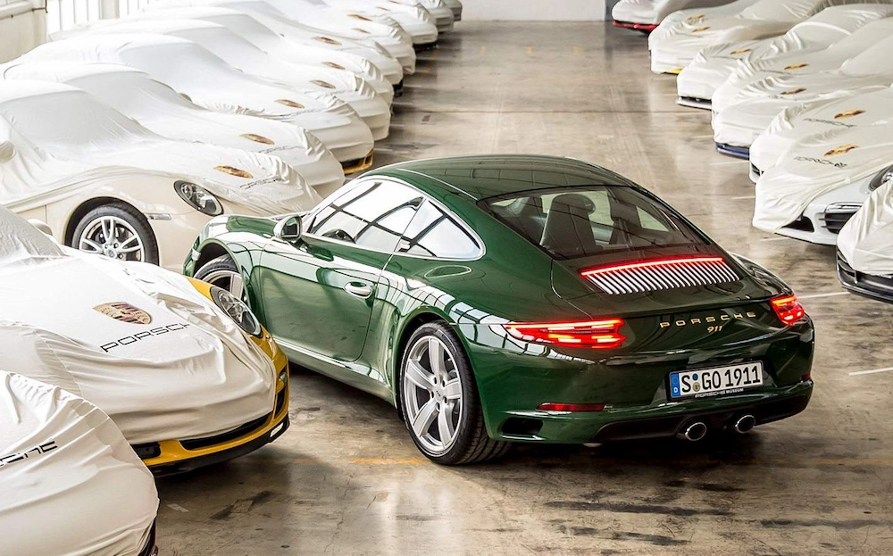 Rolex hay Porsche là những đại diện của chiến lược thương hiệu xa xỉ (ảnh: Car Blog).