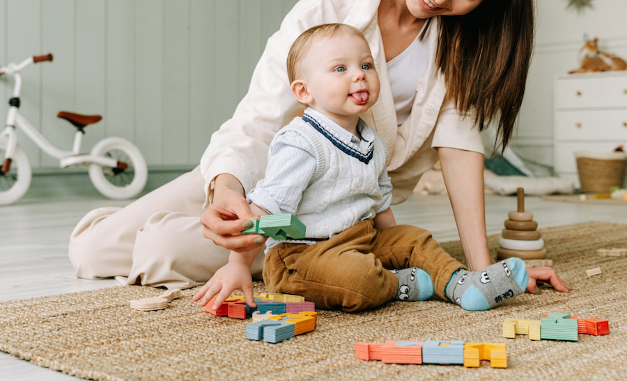 Tiếng nói thương hiệu cũng giống như tiếng nói, tác động ngoại cảnh trong đời sống (ảnh: Sweaty as a Mother).