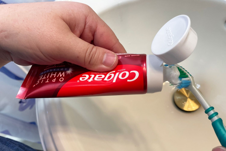 Chiến lược truyền thông Colgate tập trung vào mối quan hệ với chuyên gia (ảnh: Verywell Health).